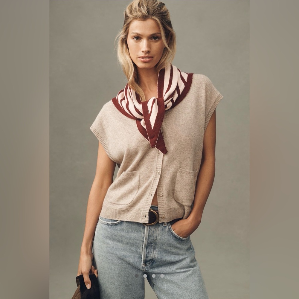 Anthropologie triangle knit scarf